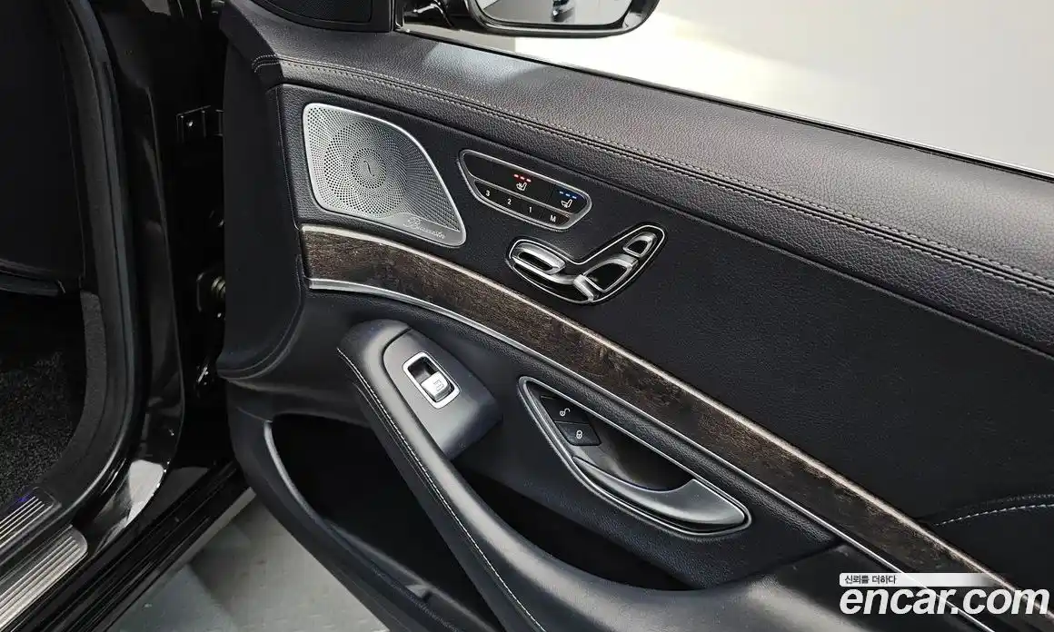 Mercedes-Benz S-Class 2017 4.7 гидро, фото 28 Mercedes-Benz S-Class 2017 4.7 гидро, фото 28