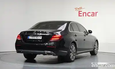 Mercedes-Benz E-Class 2018 3.0 автомат (гидро), миниатюра 2