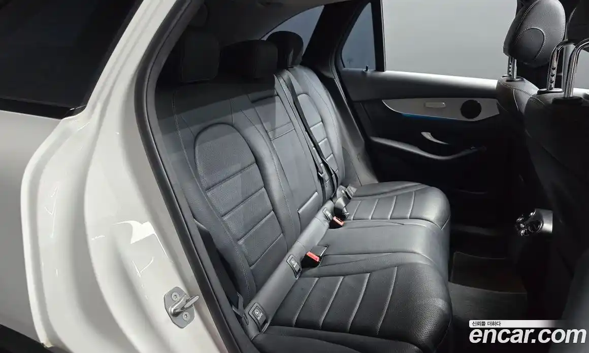 Mercedes-Benz GLC-Class 2019 2.0 гидро, фото 18 Mercedes-Benz GLC-Class 2019 2.0 гидро, фото 18