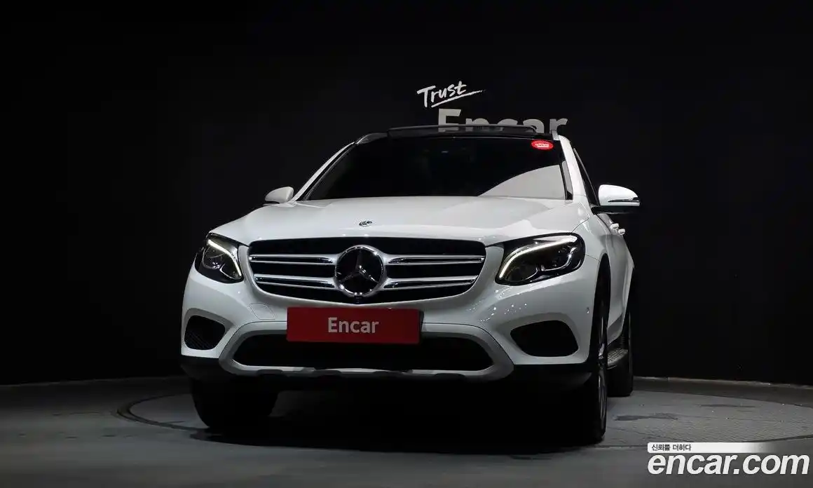 Mercedes-Benz GLC-Class 2019 2.0 гидро, фото 3 Mercedes-Benz GLC-Class 2019 2.0 гидро, фото 3