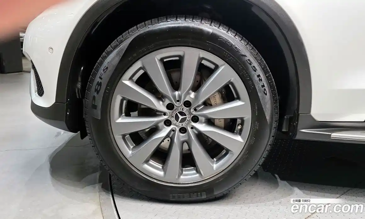 Mercedes-Benz GLC-Class 2019 2.0 гидро, фото 5 Mercedes-Benz GLC-Class 2019 2.0 гидро, фото 5