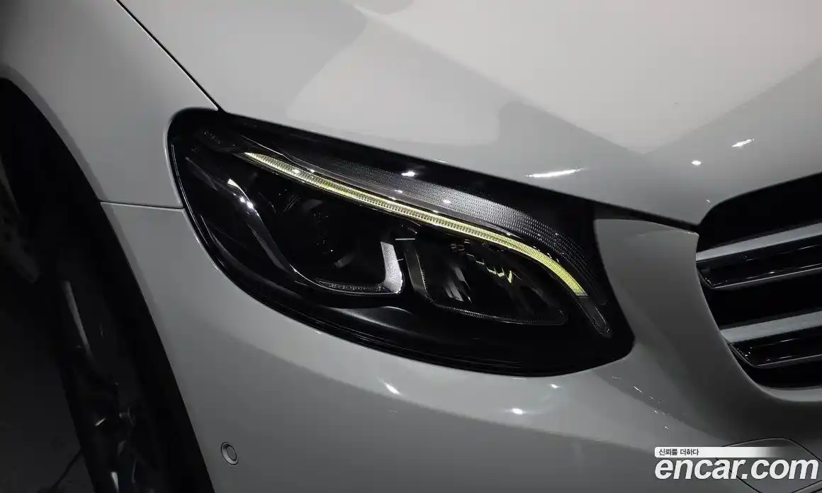 Mercedes-Benz GLC-Class 2019 2.0 гидро, фото 8 Mercedes-Benz GLC-Class 2019 2.0 гидро, фото 8