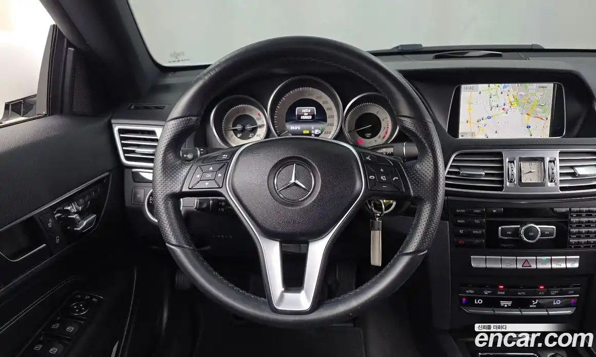 Mercedes-Benz E-Class 2013 2.0 автомат (гидро), фото 13