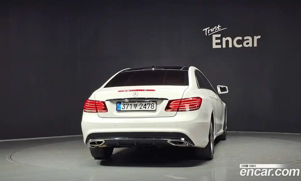 Mercedes-Benz E-Class 2013 2.0 автомат (гидро), фото 4