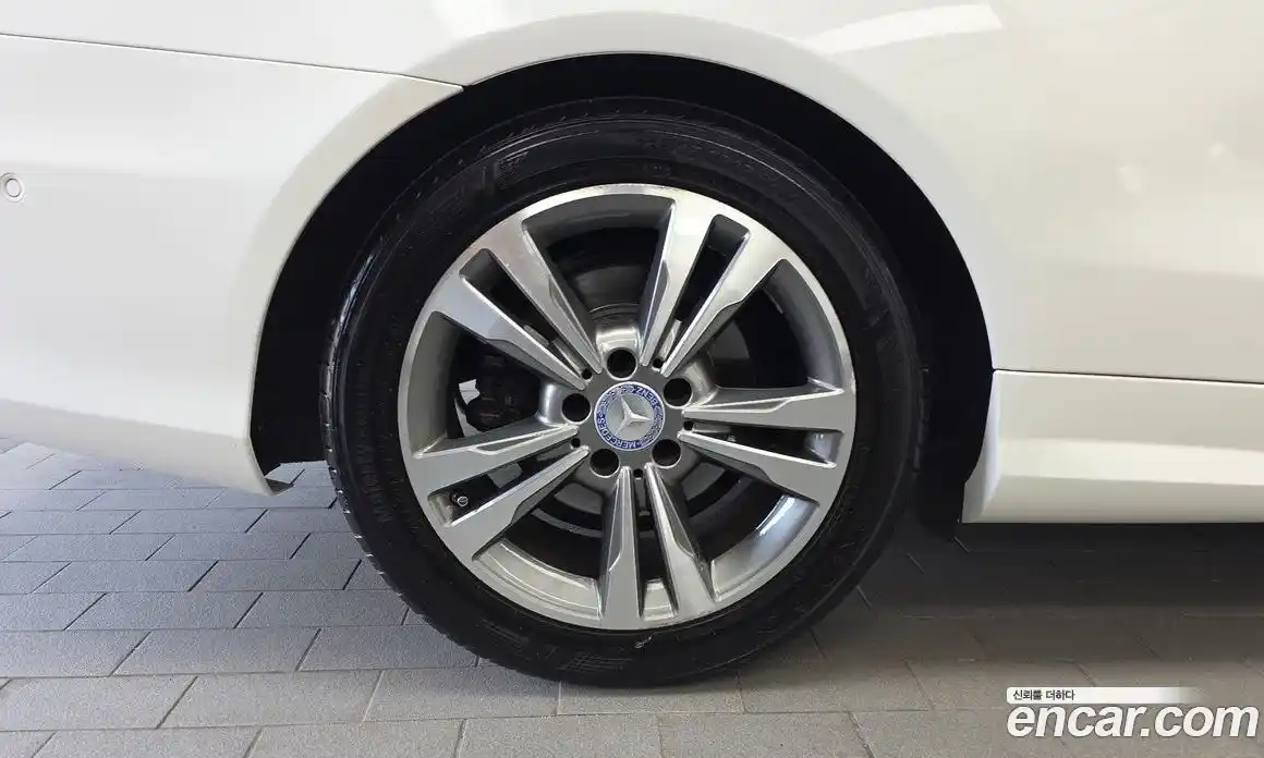 Mercedes-Benz E-Class 2013 2.0 автомат (гидро), фото 5