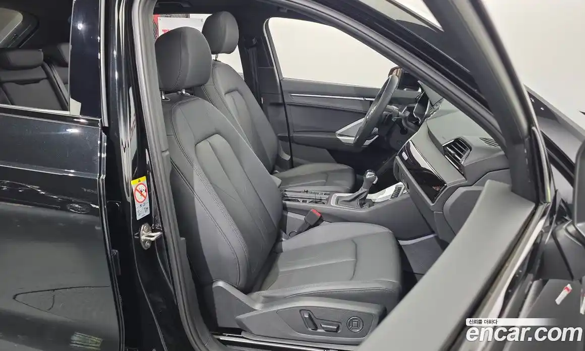 Audi Q3 2025 2.0 автомат (гидро), фото 12