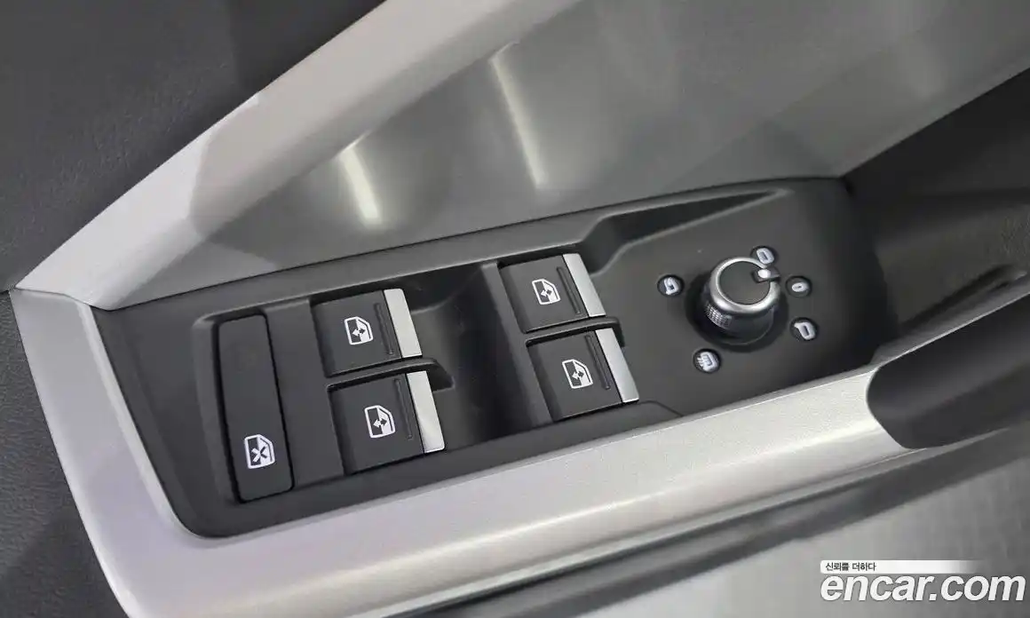 Audi Q3 2025 2.0 автомат (гидро), фото 14