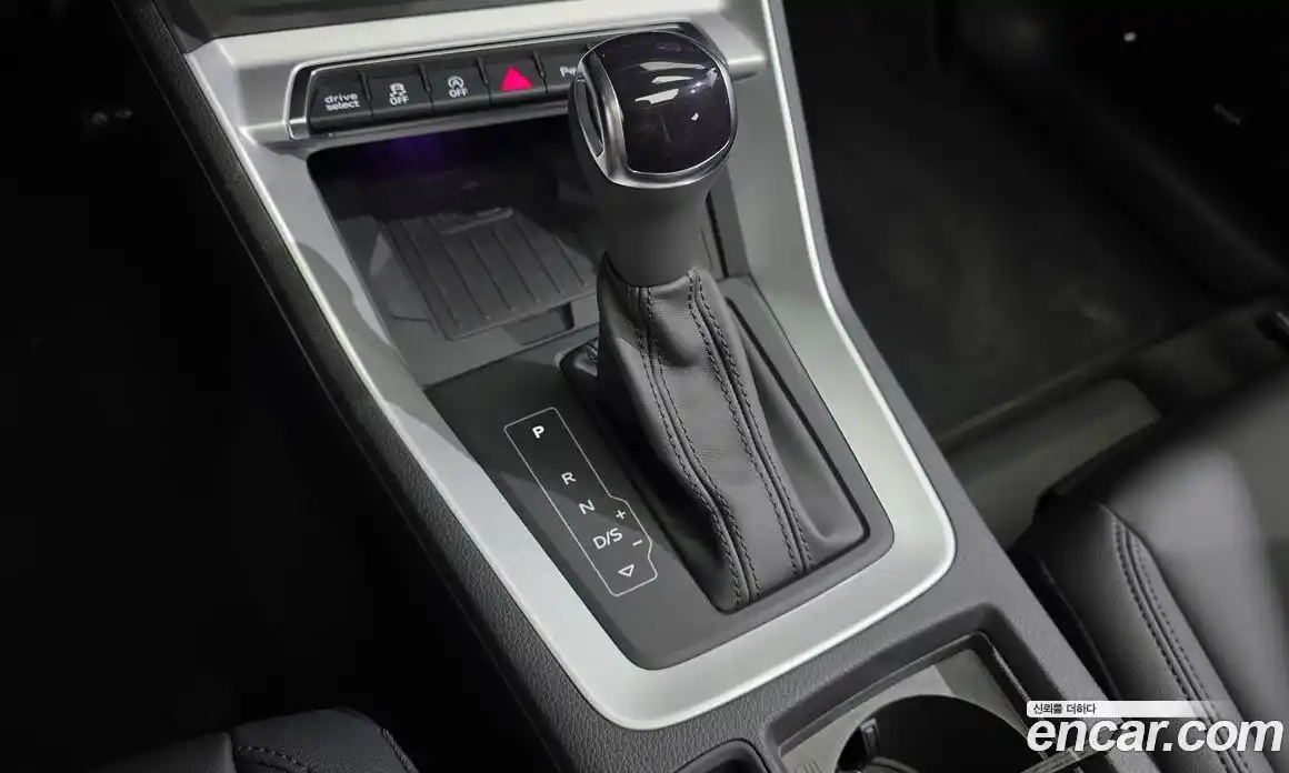 Audi Q3 2025 2.0 автомат (гидро), фото 9