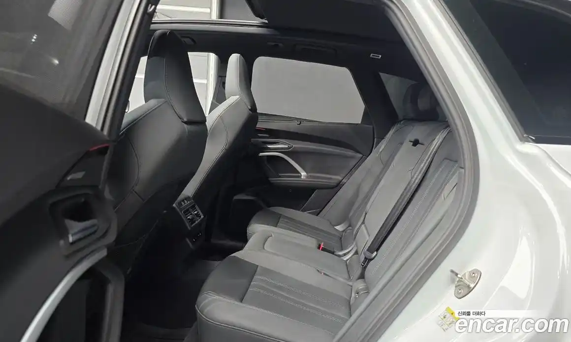 Audi Q5 2025 2.0 автомат (гидро), фото 18