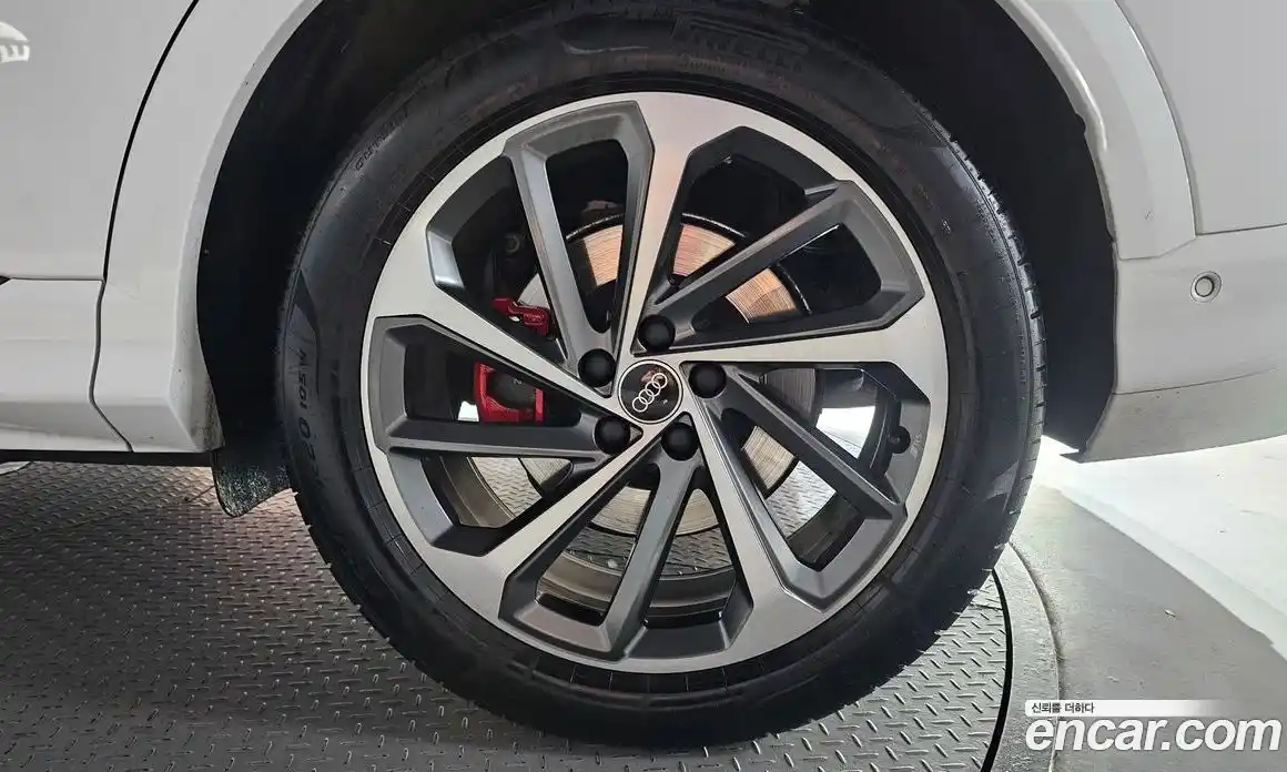 Audi Q5 2025 2.0 автомат (гидро), фото 7