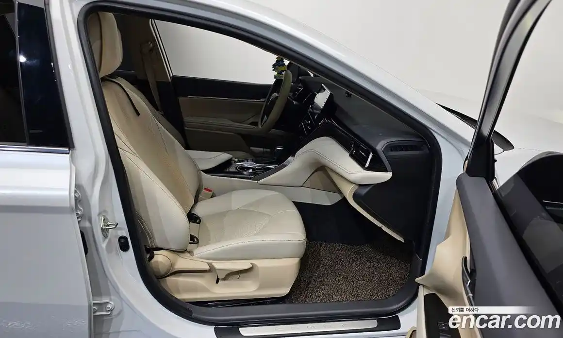 Toyota Camry 2024 2.5 автомат (гидро), фото 16 Toyota Camry 2024 2.5 автомат (гидро), фото 16