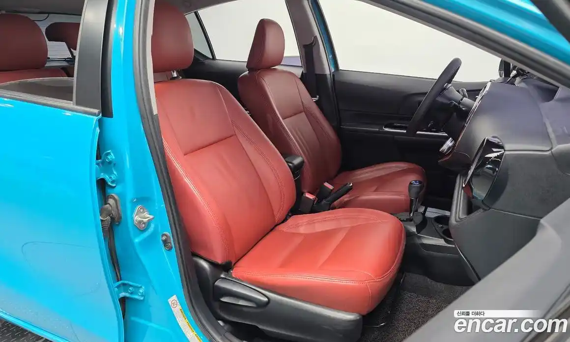 Toyota Prius 2018 1.5 автомат (гидро), фото 12 Toyota Prius 2018 1.5 автомат (гидро), фото 12