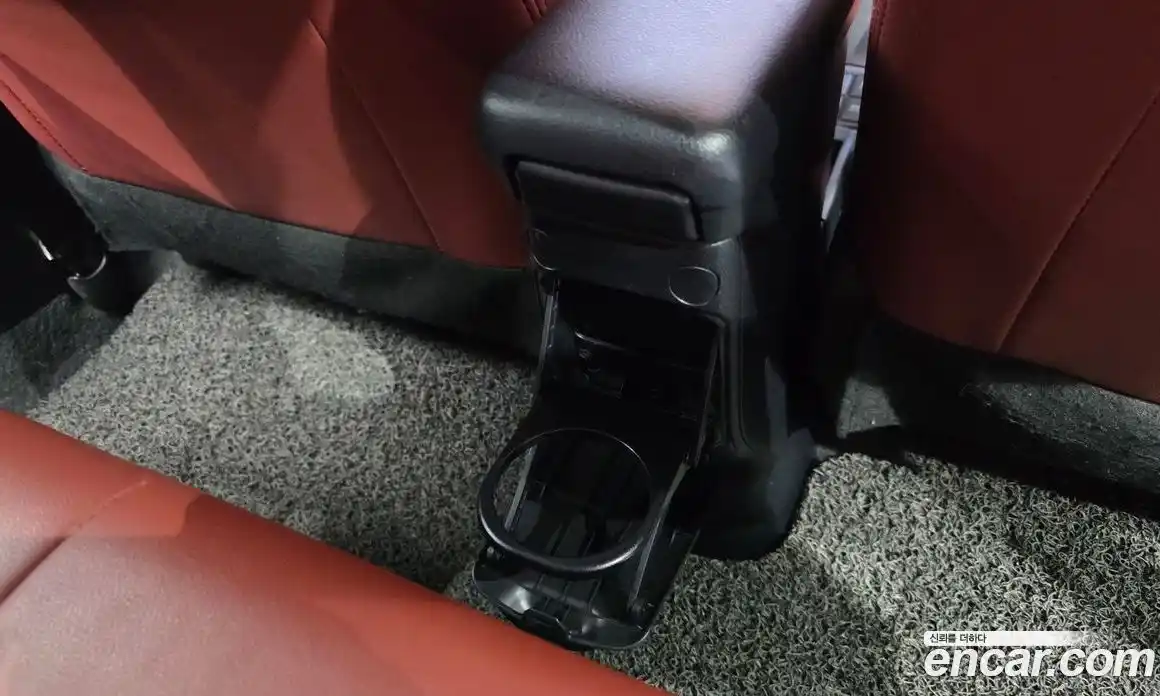 Toyota Prius 2018 1.5 автомат (гидро), фото 19 Toyota Prius 2018 1.5 автомат (гидро), фото 19