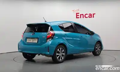 Toyota Prius 2018 1.5 автомат (гидро), миниатюра 2 Toyota Prius 2018 1.5 автомат (гидро), миниатюра 2