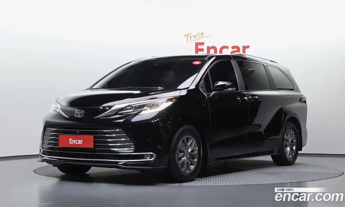 Toyota Sienna 2023 2.5 автомат (гидро), фото 1 Toyota Sienna 2023 2.5 автомат (гидро), фото 1