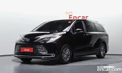 Toyota Sienna 2023 2.5 автомат (гидро), миниатюра 1 Toyota Sienna 2023 2.5 автомат (гидро), миниатюра 1