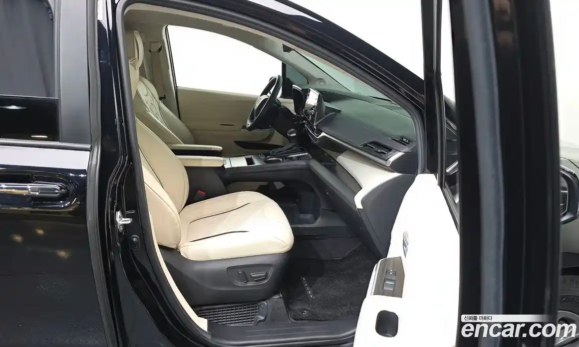 Toyota Sienna 2023 2.5 автомат (гидро), фото 11 Toyota Sienna 2023 2.5 автомат (гидро), фото 11
