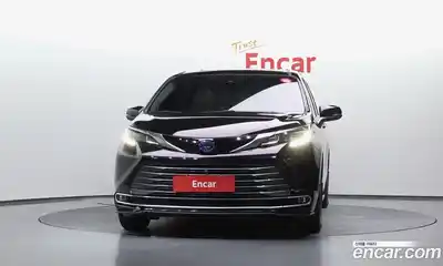 Toyota Sienna 2023 2.5 автомат (гидро), миниатюра 3 Toyota Sienna 2023 2.5 автомат (гидро), миниатюра 3