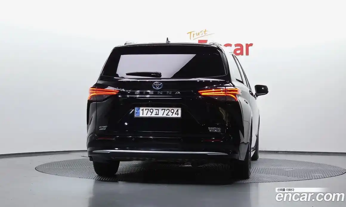 Toyota Sienna 2023 2.5 автомат (гидро), фото 4 Toyota Sienna 2023 2.5 автомат (гидро), фото 4