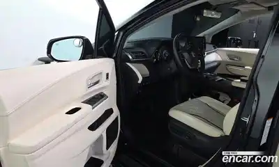 Toyota Sienna 2023 2.5 автомат (гидро), миниатюра 10 Toyota Sienna 2023 2.5 автомат (гидро), миниатюра 10