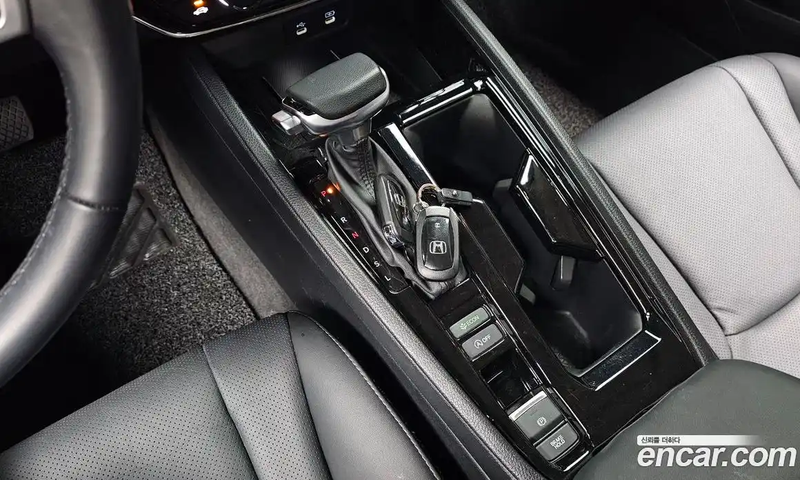 Honda Accord 2024 1.5 автомат (гидро), фото 12