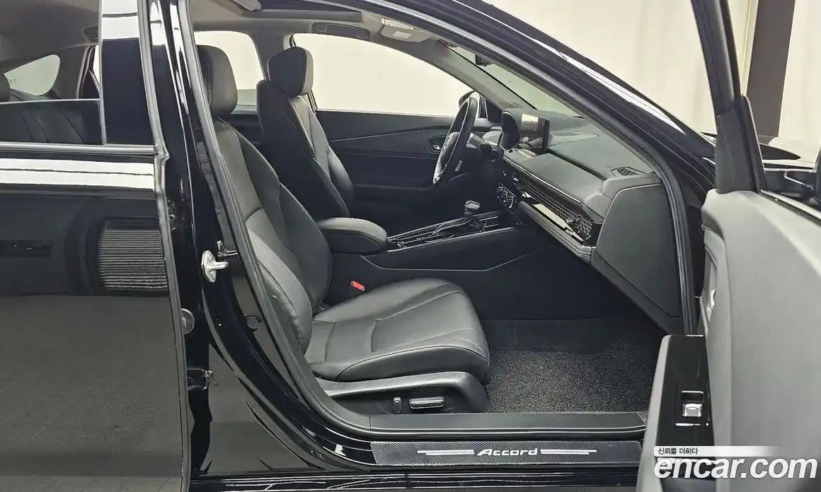 Honda Accord 2024 1.5 автомат (гидро), фото 16