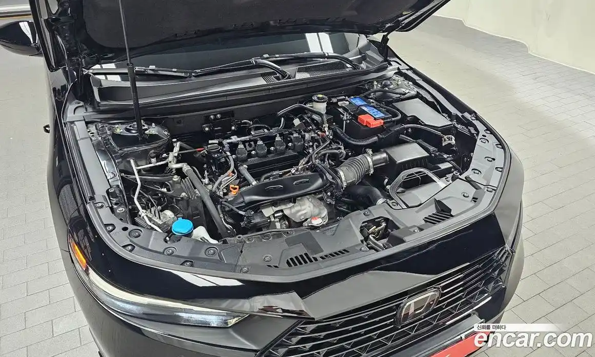 Honda Accord 2024 1.5 автомат (гидро), фото 6