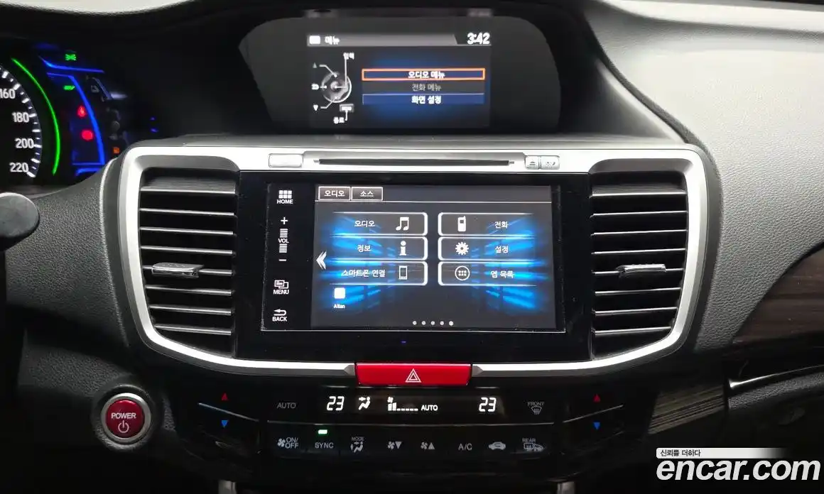 Honda Accord 2017 2.0 автомат (гидро), фото 14