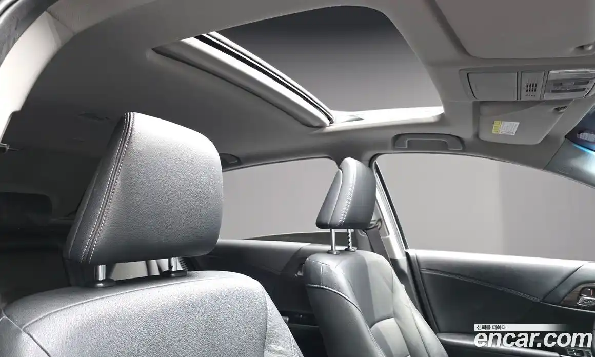 Honda Accord 2017 2.0 автомат (гидро), фото 20