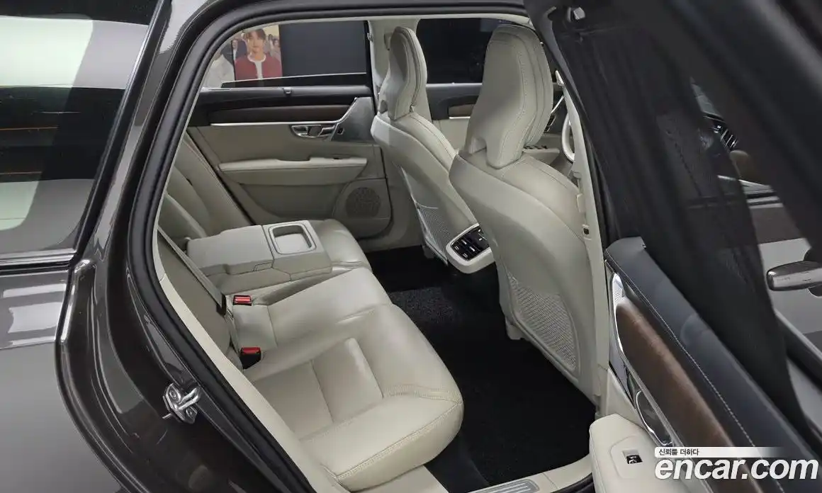 Volvo V90 2021 2.0 автомат (гидро), фото 17