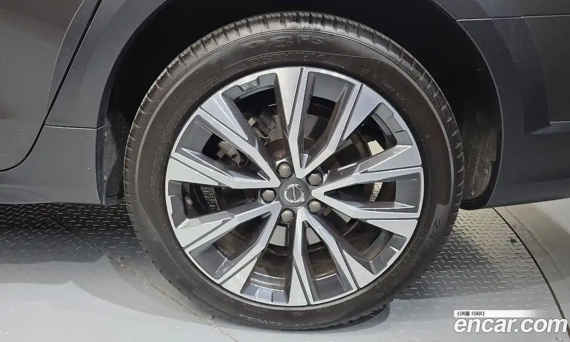 Volvo V90 2021 2.0 автомат (гидро), фото 7