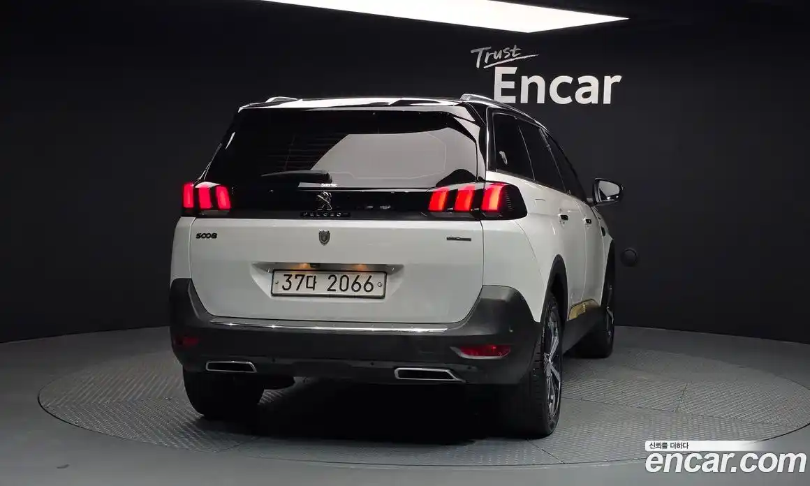 Peugeot 5008 2018 1.6 автомат (гидро), фото 4