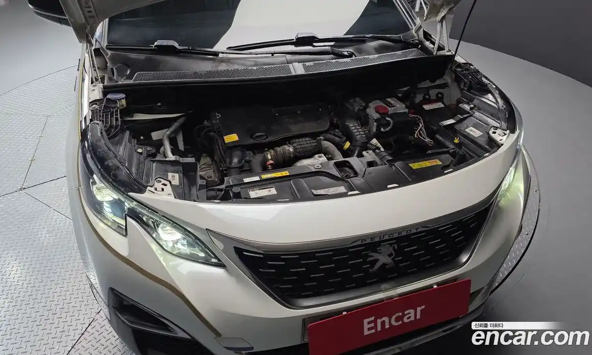 Peugeot 5008 2018 1.6 автомат (гидро), фото 6