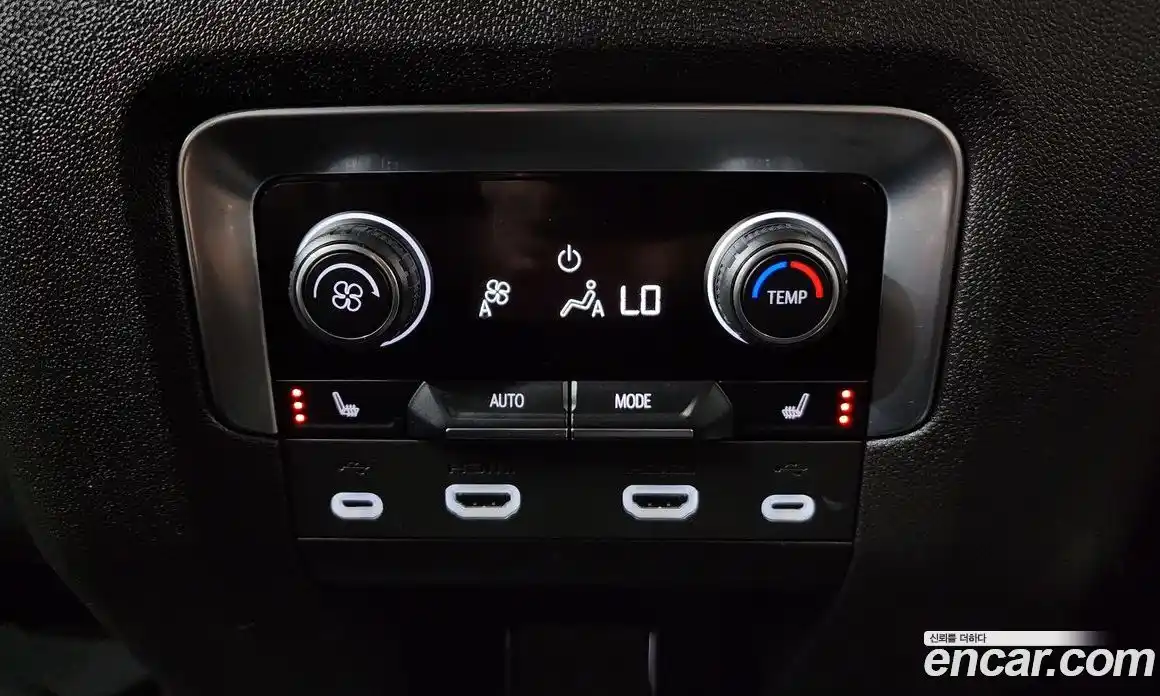 Chevrolet Surburban 2021 6.2 автомат (гидро), фото 23