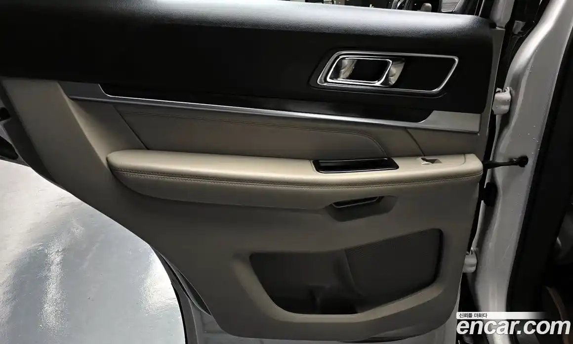 Ford Explorer 2018 2.3 автомат (гидро), фото 15