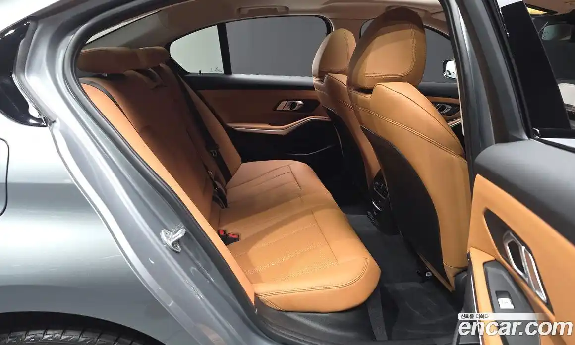BMW 3 серия 2025 2.0 автомат (гидро), фото 17