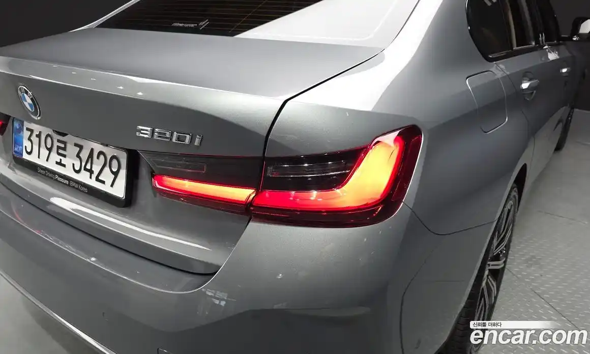 BMW 3 серия 2025 2.0 автомат (гидро), фото 9