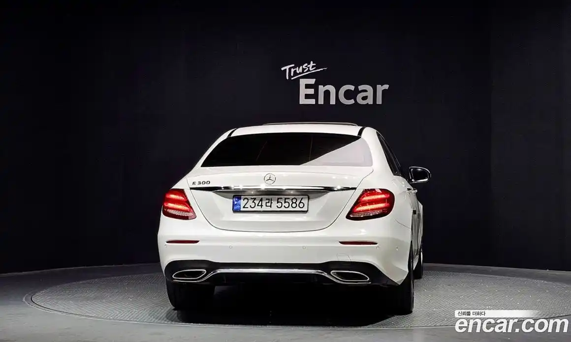 Mercedes-Benz E-Class 2019 2.0 автомат (гидро), фото 4