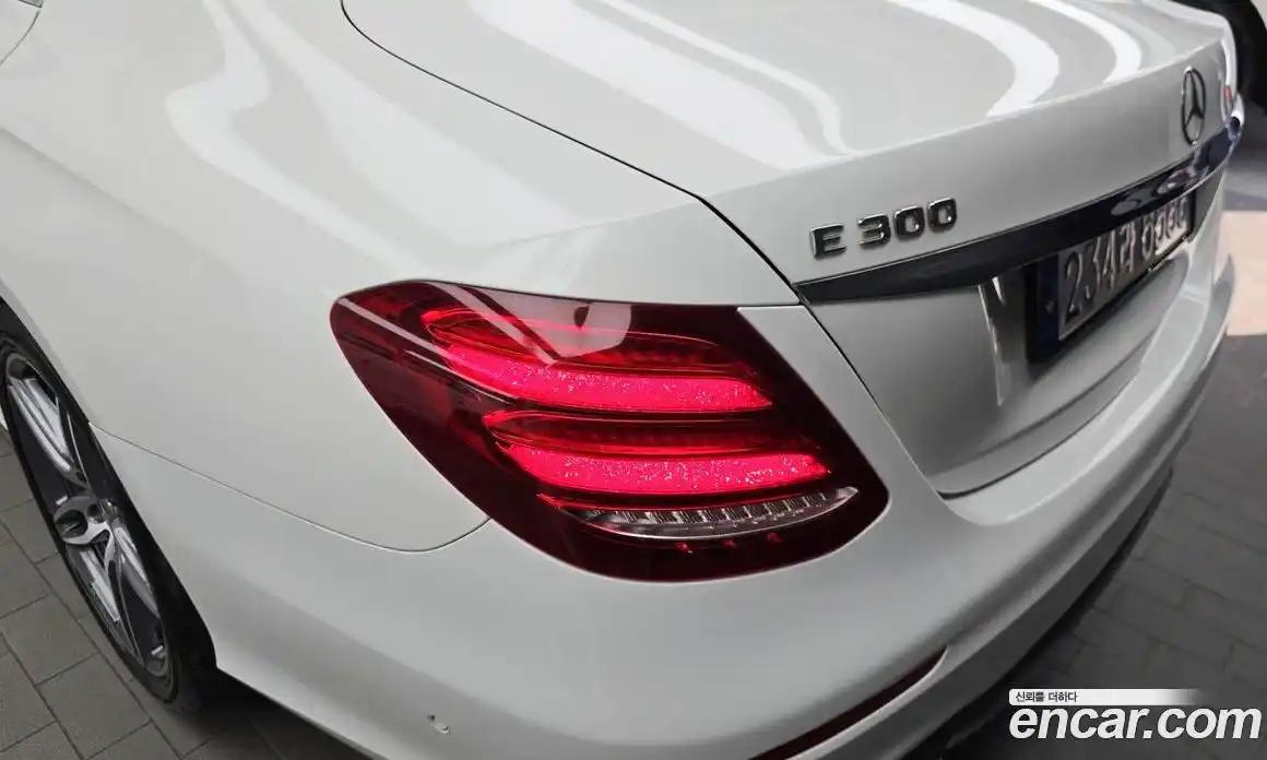 Mercedes-Benz E-Class 2019 2.0 автомат (гидро), фото 9