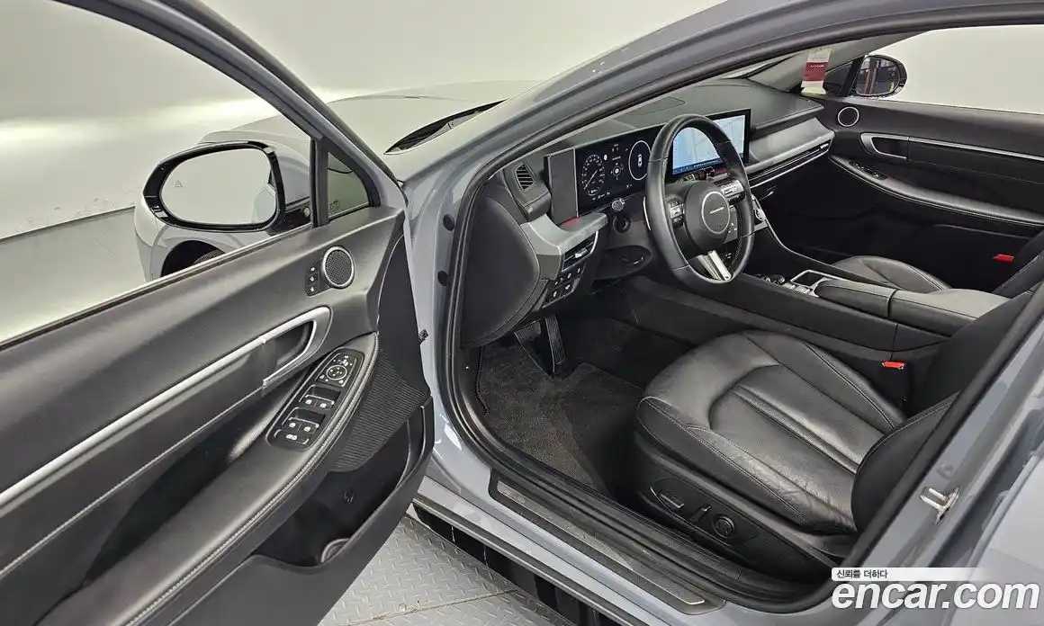 Hyundai Sonata 2024 2.0 автомат (гидро), фото 10