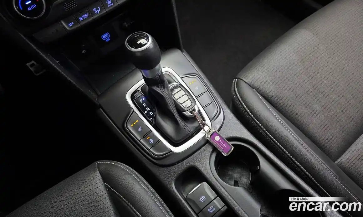 Hyundai Kona 2019 1.6 автомат (гидро), фото 9