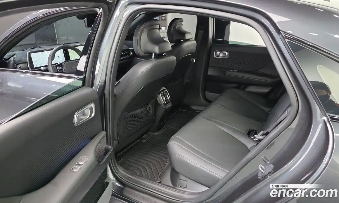 Hyundai Ioniq 6 2024 0.1 автомат (гидро), фото 17