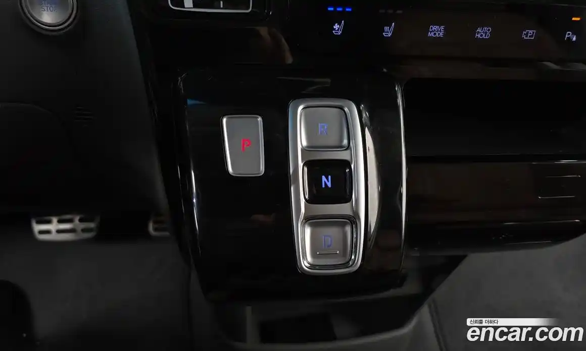 Hyundai Staria 2024 2.2 автомат (гидро), фото 9
