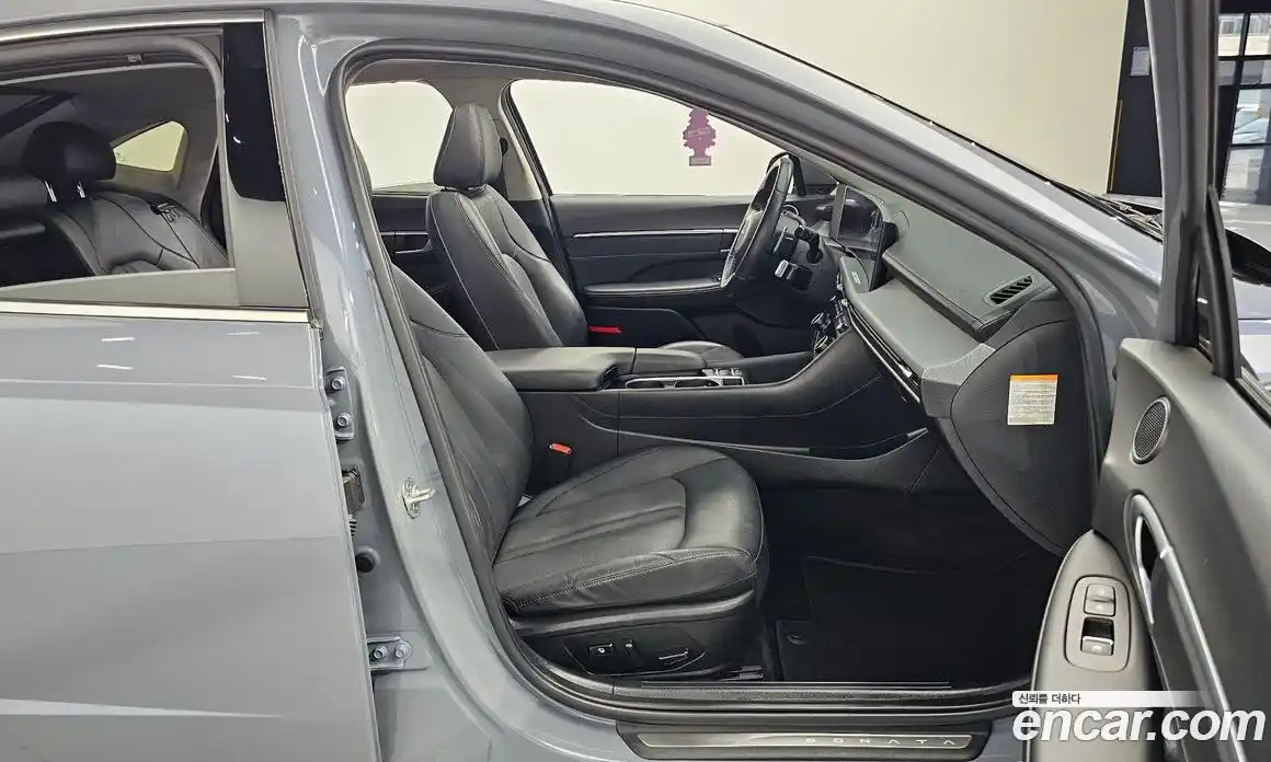 Hyundai Sonata 2024 2.0 автомат (гидро), фото 12