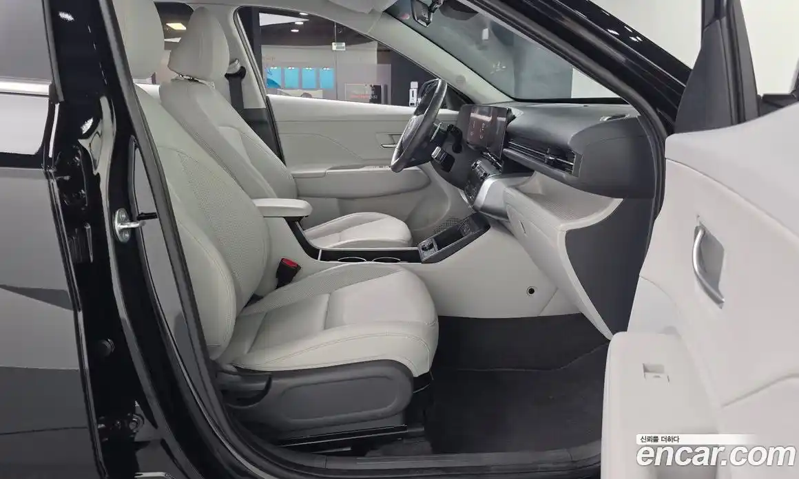 Hyundai Kona 2023 1.6 автомат (гидро), фото 11
