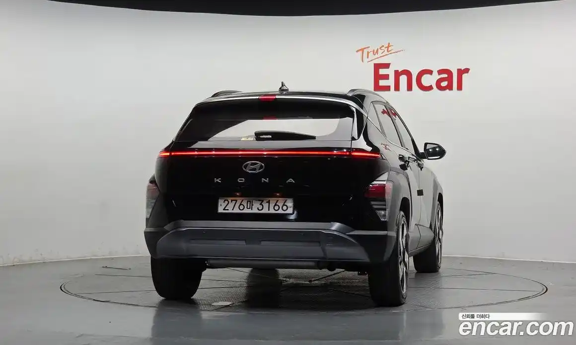 Hyundai Kona 2023 1.6 автомат (гидро), фото 4