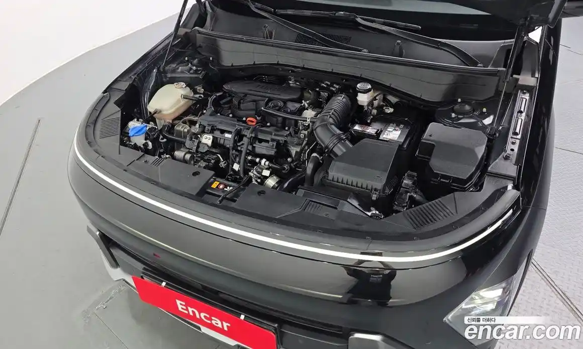 Hyundai Kona 2023 1.6 автомат (гидро), фото 6