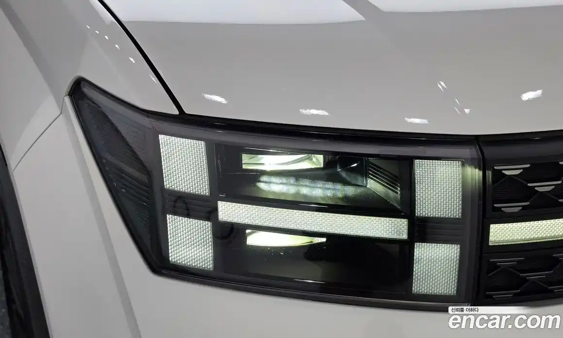 Hyundai Santa Fe 2023 2.5 автомат (гидро), фото 8