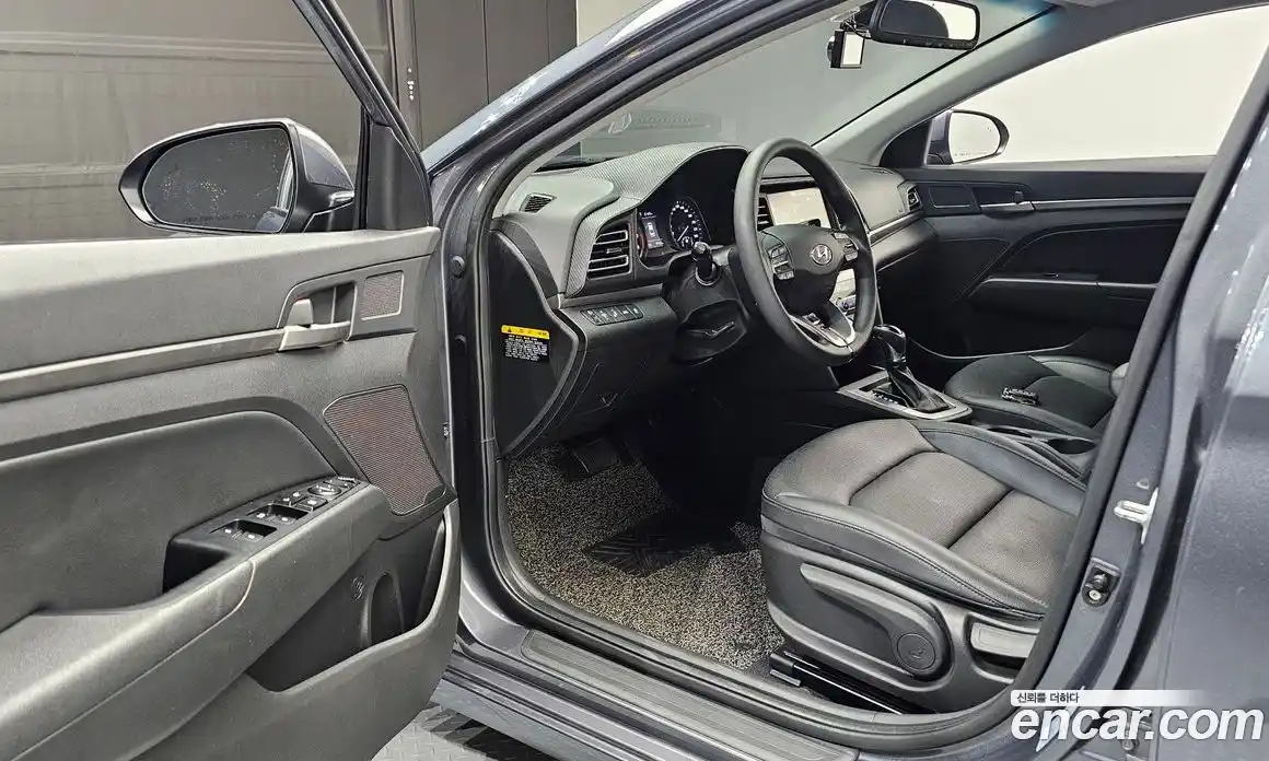 Hyundai Avante 2019 1.6 автомат (гидро), фото 13