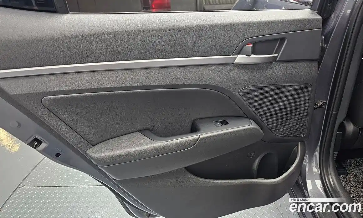 Hyundai Avante 2019 1.6 автомат (гидро), фото 15